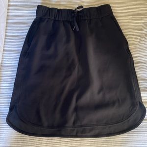 Lululemon black skirt